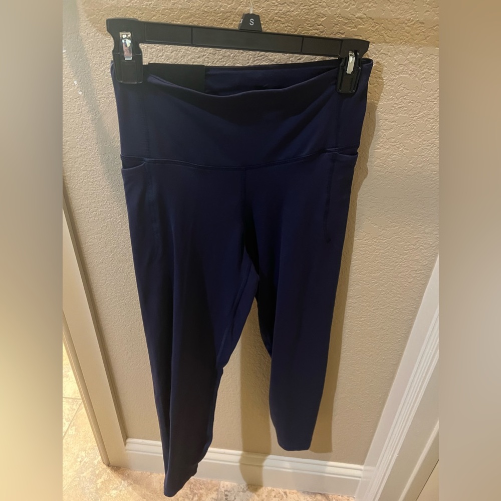 Under Armor Leggings - Size Small - Navy